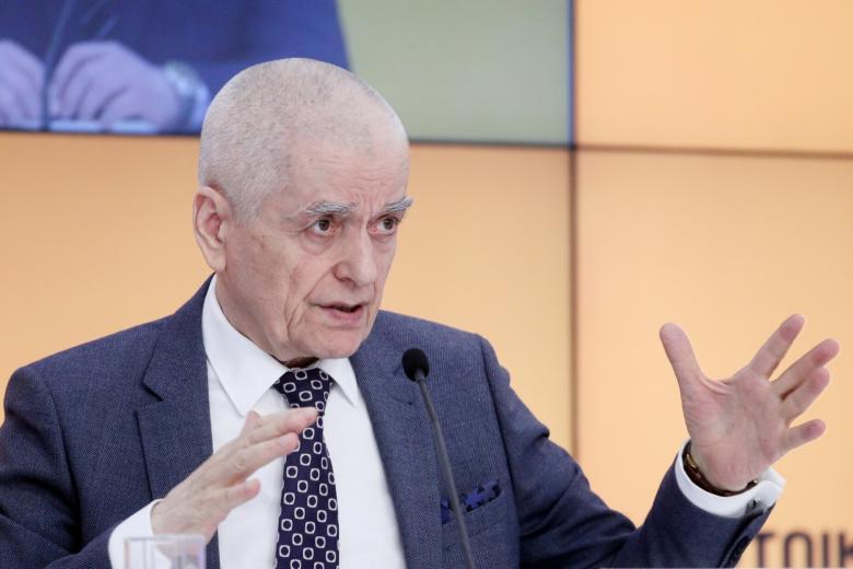 Геннадий Онищенко