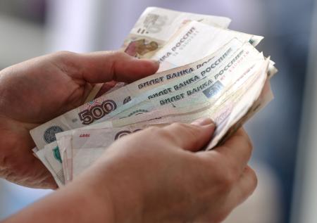 Водитель «Газели» нашел на МКАД 400 тысяч рублей и попал на видео