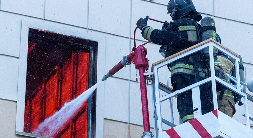 Ликвидация пожара в ТЦ «Зимняя вишня»