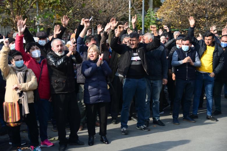 Участники акции сторонников Михаила Саакашвили в Тбилиси