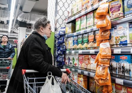 В РАНХиГС предложили исключить из списка соцпродуктов говядину и яблоки