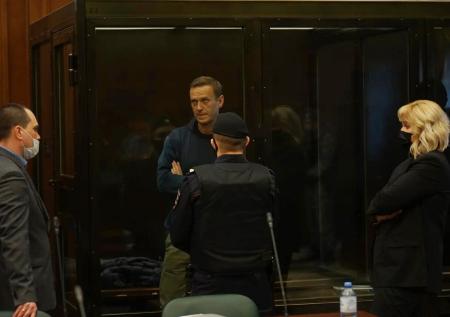 Навальный в суде назвал прокурора «олицетворением беззакония» 