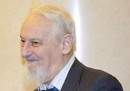 Преподаватель МГУ умер после выпитого «Крота» 
