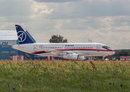 Sukhoi Superjet выкатился за пределы ВПП на Чукотке
