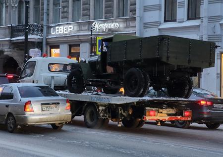 Штрафы за эвакуацию авто без протокола считают правильными