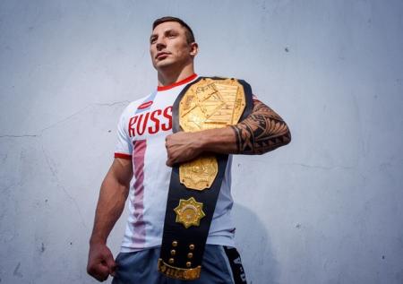 Гончаров победил Джонсона и стал чемпионом ACA в тяжёлом весе