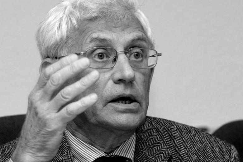 Александр Новиков