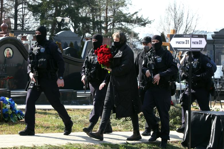Вдова Владалена Татарского