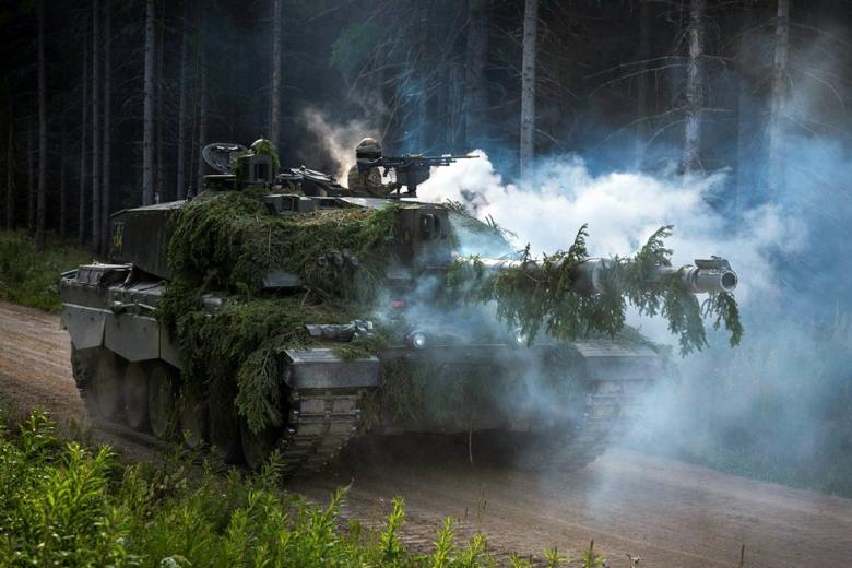 Танк Challenger 2