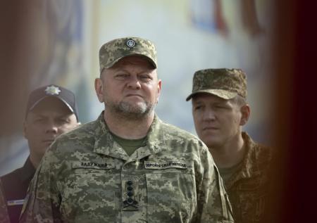 Залужный рассказал, кто склонил Байдена отправлять оружие на Украину