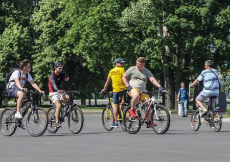 В Петербурге велосипедисты устроили акцию протеста