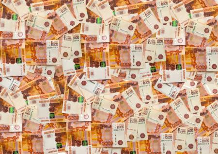 Петербуржец лишился 65 млн рублей, оставленных в машине