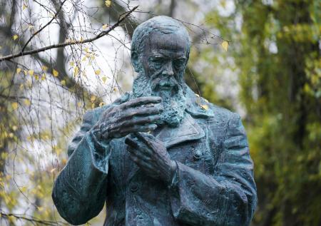 200 лет Достоевскому: Волгин ответил на пять актуальных вопросов о писателе