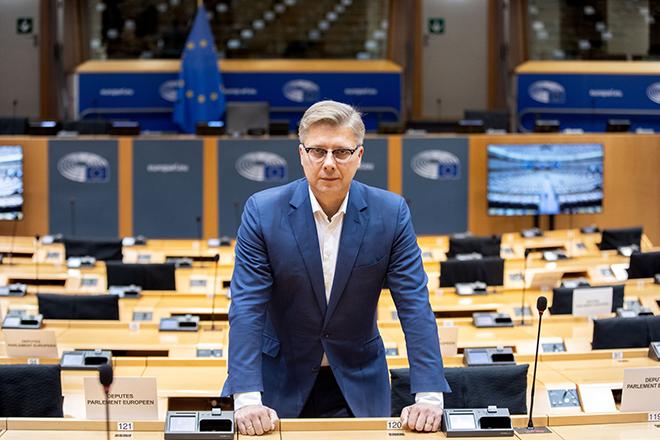 Нил Ушаков 