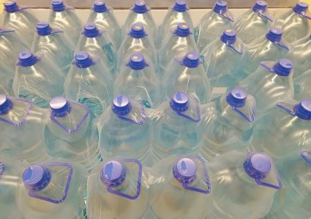 В России введут обязательную маркировку воды для детей