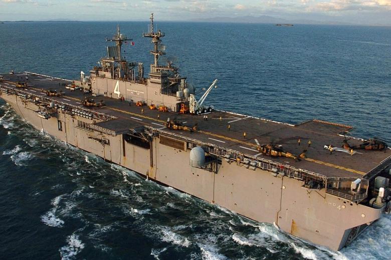 Корабль ВМС США Boxer