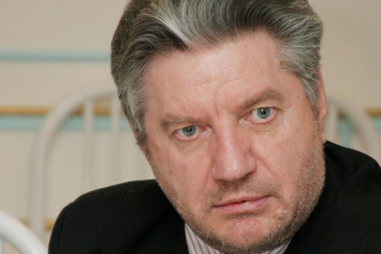 Виктор Алкснис