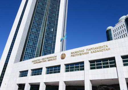 Парламент Казахстана одобрил договор о военном сотрудничестве с Россией
