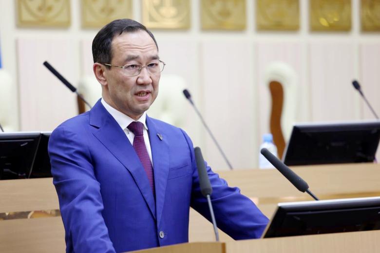 Айсен Николаев