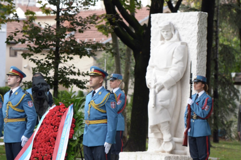 Монумент освободителям Белграда и Памятник советскому солдату
