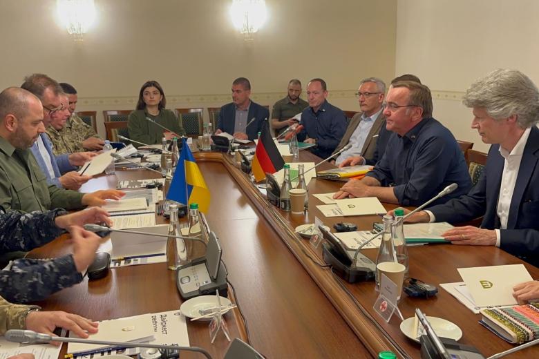 Министр обороны Писториус посетил Украину