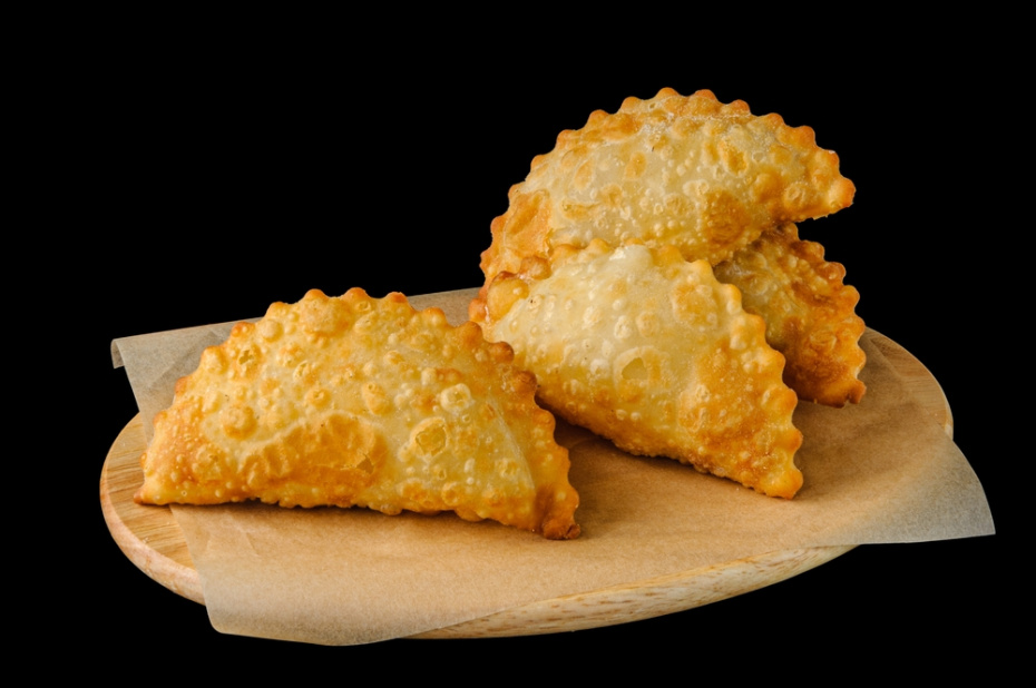 Пирожки из слоеного теста с говяжьим фаршем: 3 секрета потрясающего вкуса