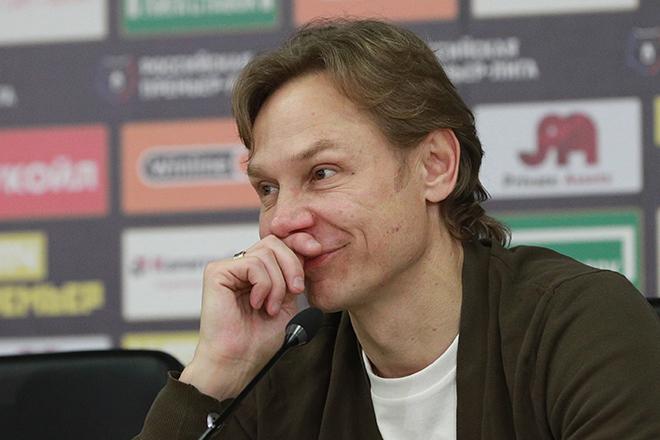 Валерий Карпин