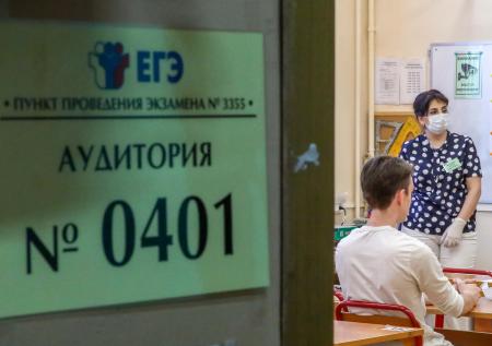 Сбой или решение: грозит ли выпускникам замена ЕГЭ «бесполезным» экзаменом