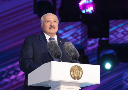 Лукашенко рассказал об актуальности «Майн кампф»