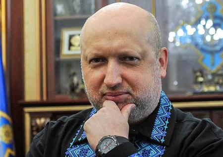 Турчинов предложил сажать украинцев за торговлю с Россией