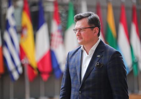 Кулеба призвал Запад поставлять оружие Украине до победы