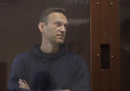 Стало известно, куда этапировали Навального