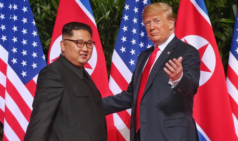 Президент США Дональд Трамп и глава КНДР Ким Чен Ын
