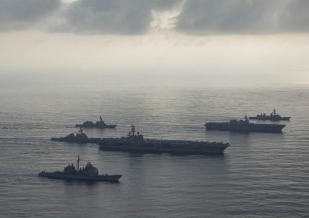 Китай пригрозил ответить Японии на вход военного корабля в воды республики