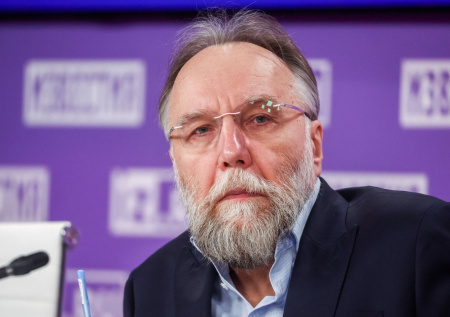 Философ Дугин оценил роль Ирана в противостоянии с Западом
