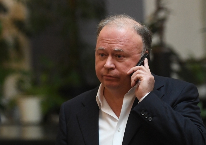 Андрей Караулов