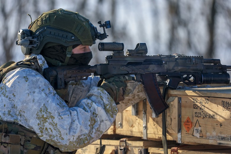 Бойцы ВС РФ