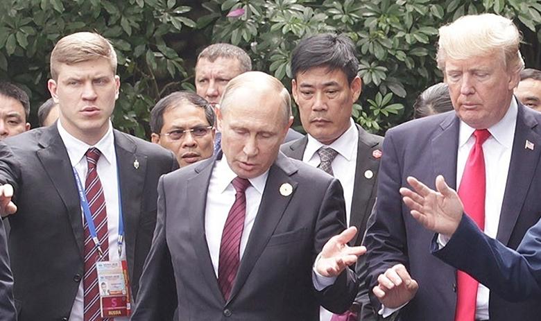 Президенты РФ И США Владимир Путин и Дональд Трамп