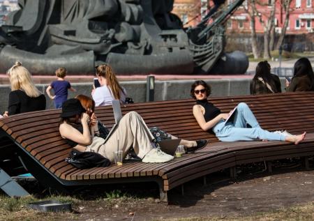 Лень как двигатель прогресса: молодёжь перестала видеть в безделье проблему
