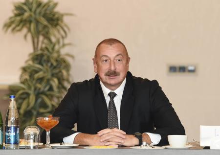 Алиев: Баку не будет обсуждать вопрос армянского меньшинства в Карабахе