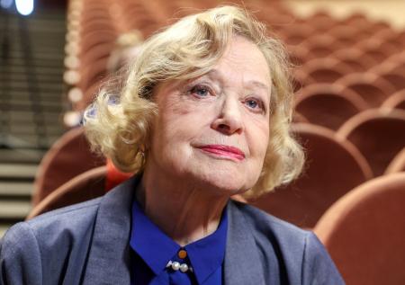 Пугачева, обман Зеленского, мнение об СВО: куда пропала Валентина Талызина
