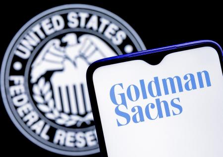 Goldman Sachs повысил вероятность рецессии в США после пошлин Трампа