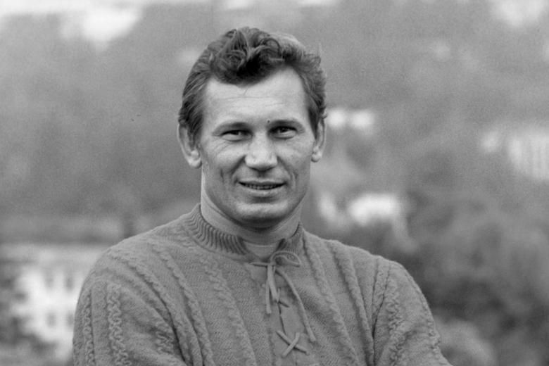 Александр Медведь