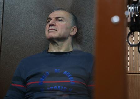 Легенды хоккея поручились за бизнесмена Магомедова