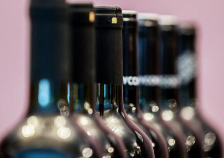 Минфин: больше половины алкоголя в интернете — фальсификат