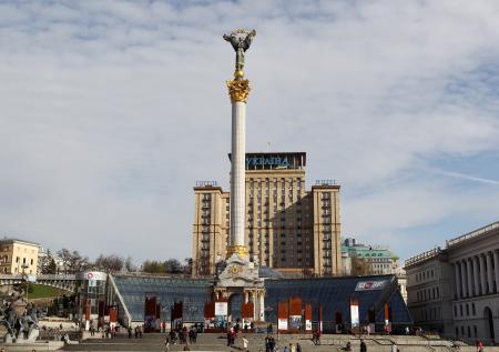 Зеленский запретил военный парад в Киеве на День независимости