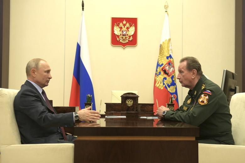 Президент России Владимир Путин и Виктор Золотов