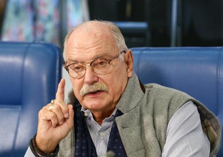 «Терпи и смотри»: предсказание Михалкова о России сбылось спустя 15 лет