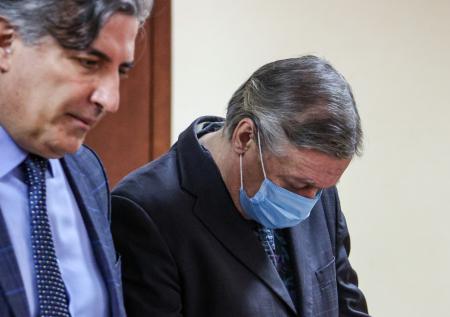 Суд получил заявление Ефремова об отказе от услуг адвоката Пашаева