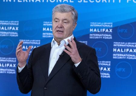 Политолог назвал причину заявлений Порошенко о Минских соглашениях